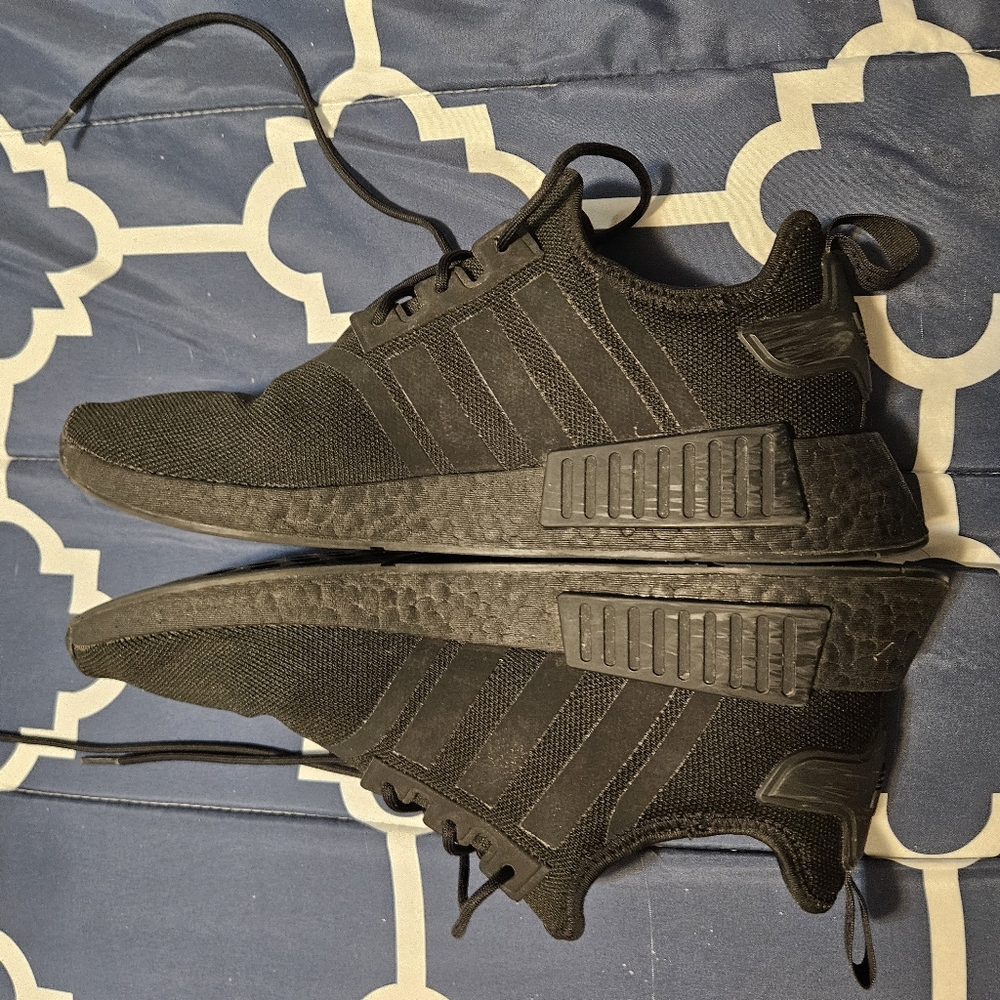 MEN'S ADIDAS ORIGINALS NMD_R1 CASUAL SHOES